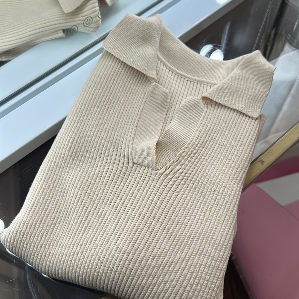 Beige knit Slit long sleeve top